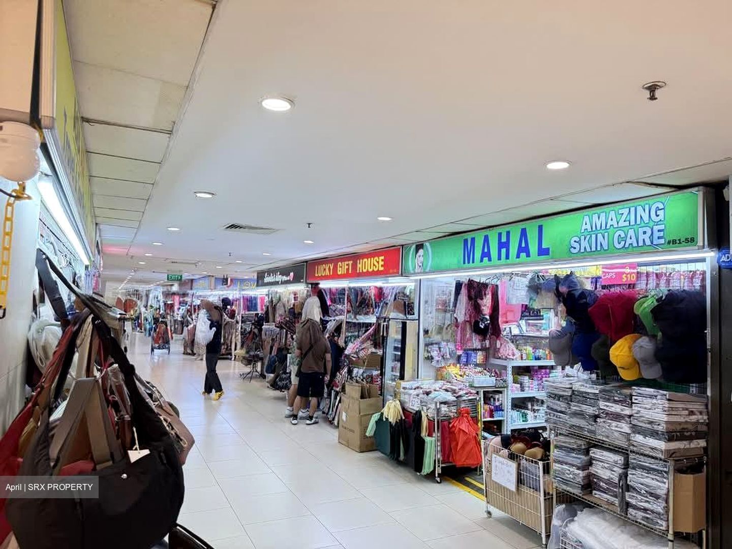 Lucky Plaza (D9), Shop House #545098351